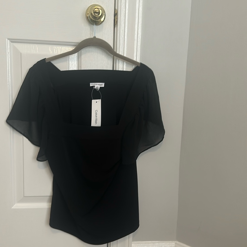 Calvin Klein, medium